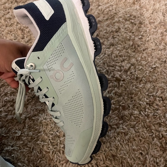 On cloudsurfer ☀️ - Picture 6 of 9